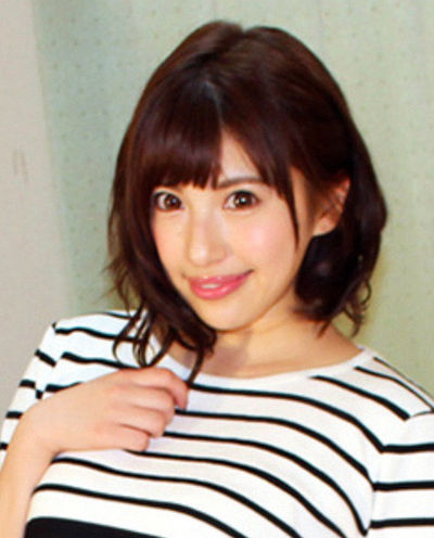 Japanese Girl Shower and Undressing in the Shower Room