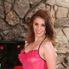 Hot Blonde and Brunette Girls Go Muff Diving!