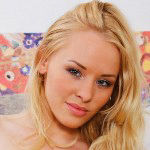 Taylor Sands and Lola Taylor have a hot threesome with a lucky guy